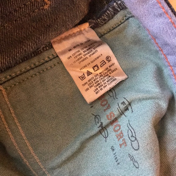 Holding Horses Boy Short Bermuda Shorts - Picture 5 of 8